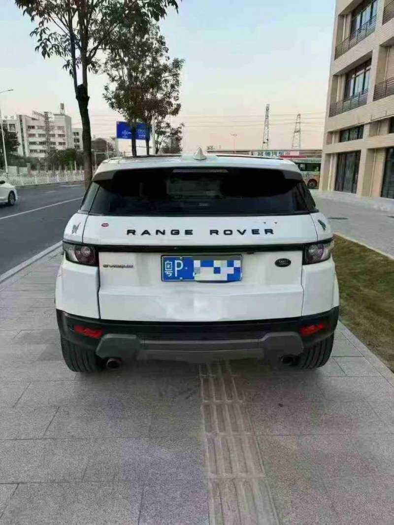 湛江13年路虎极光9