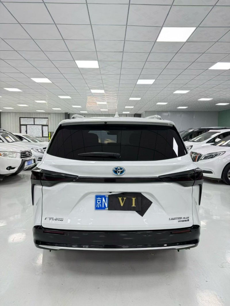 廊坊23年丰田塞纳4