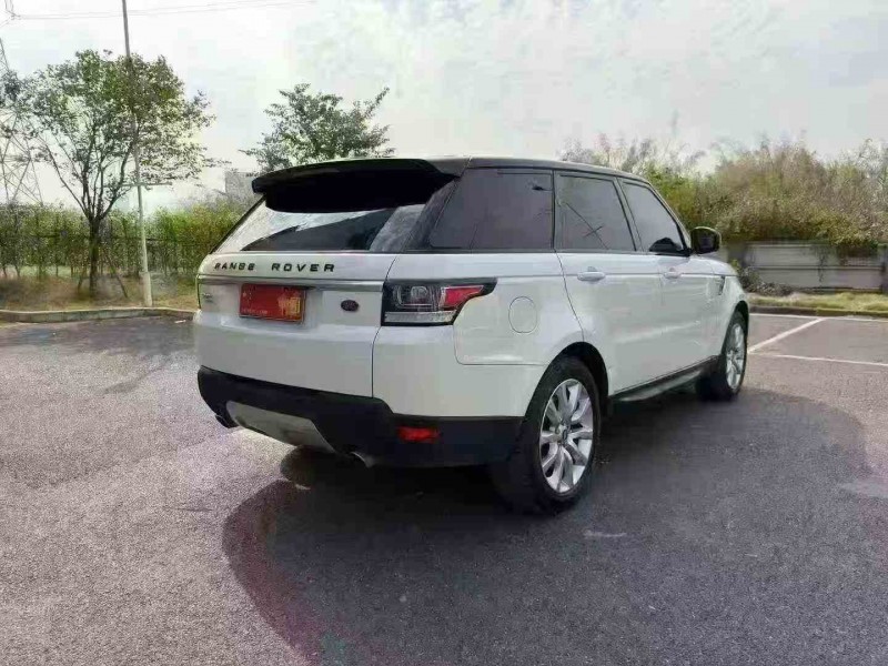 珠海15年路虎揽胜运动8