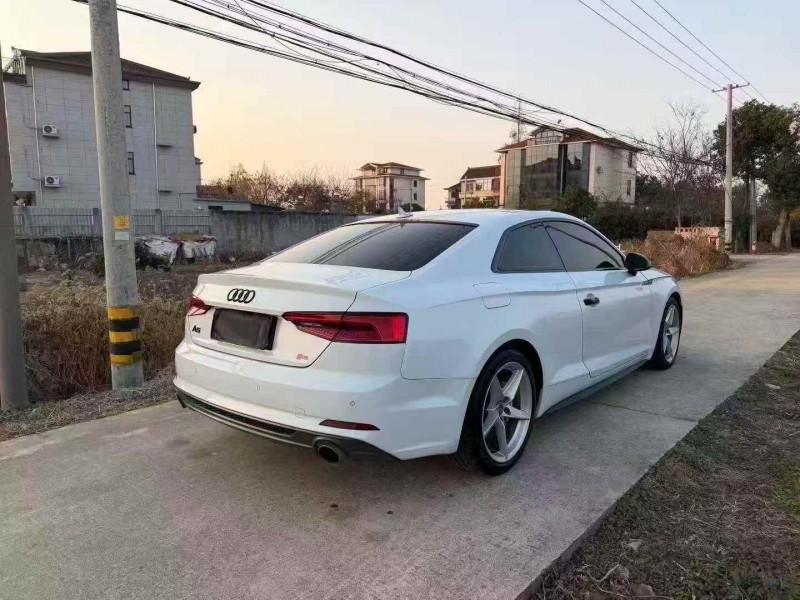 嘉兴18年奥迪A56