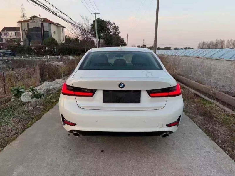 衢州21年宝马3系9