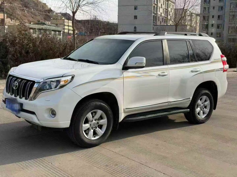 榆林17年丰田普拉多2