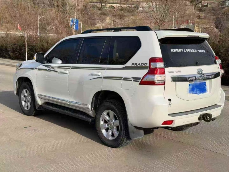 榆林17年丰田普拉多8