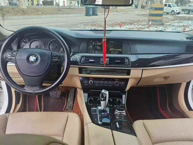 济宁13年宝马5系7