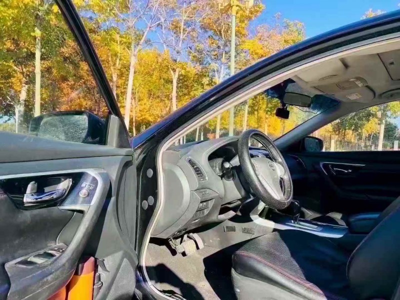 济宁17年日产天籁6