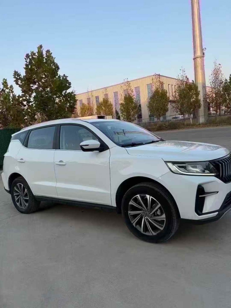 济宁23年吉利远景3