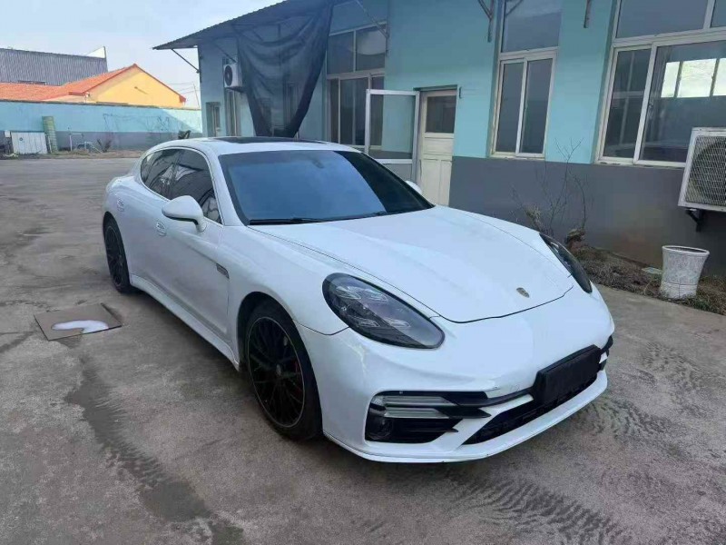 济宁13年保时捷帕拉梅拉3