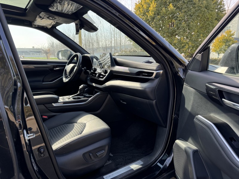 盐城23年丰田皇冠7