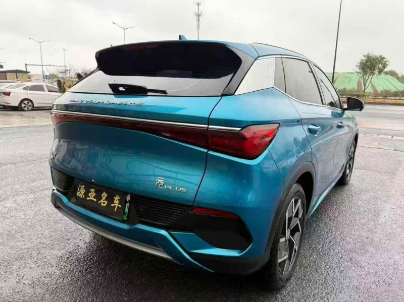 湖州22年比亚迪元9