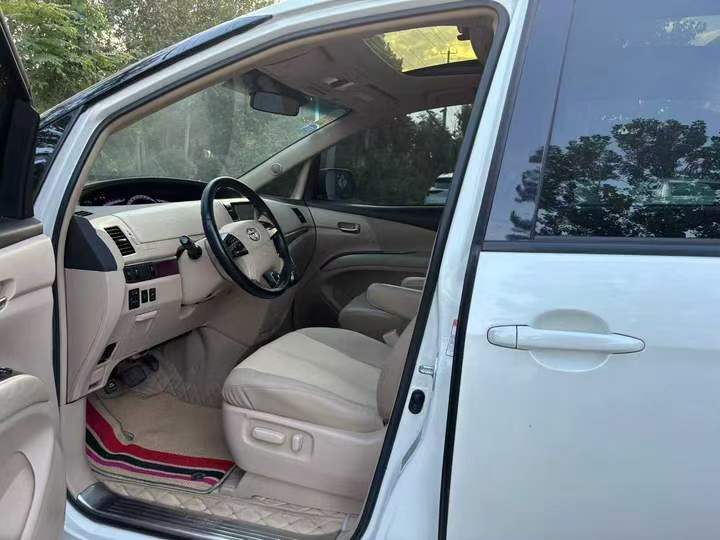 徐州18年丰田普瑞维亚4