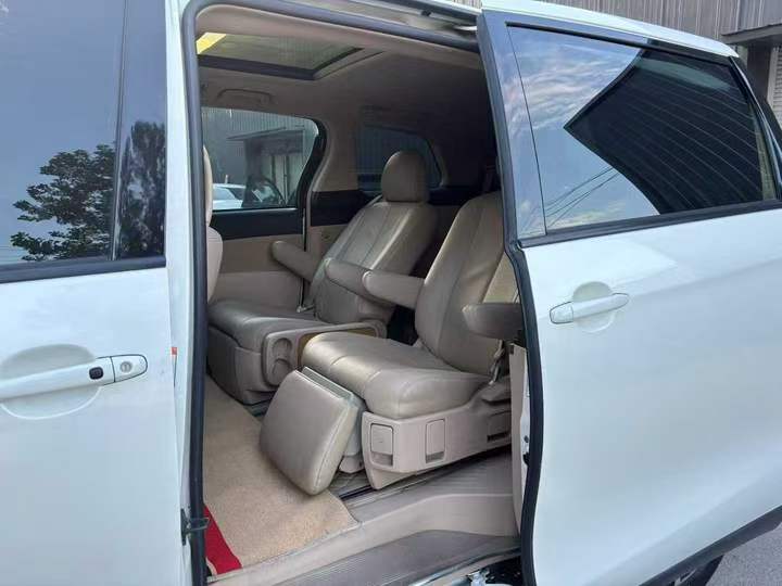 徐州18年丰田普瑞维亚5