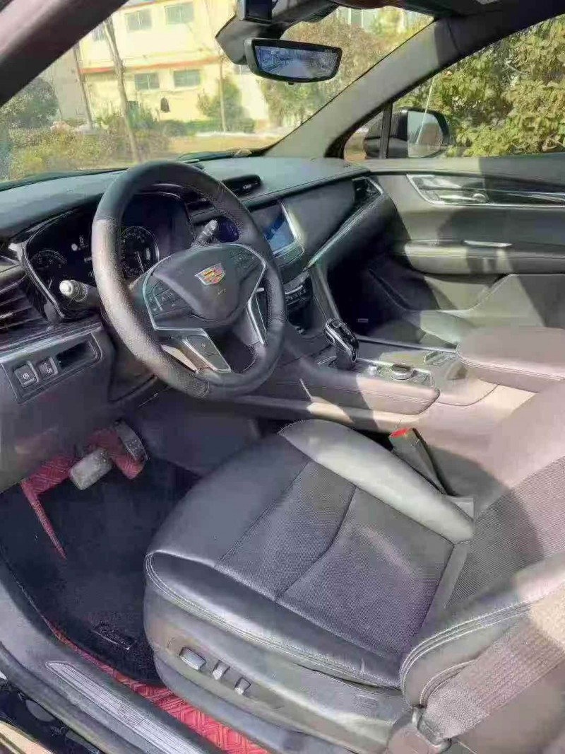 日照20年凯迪拉克XT54