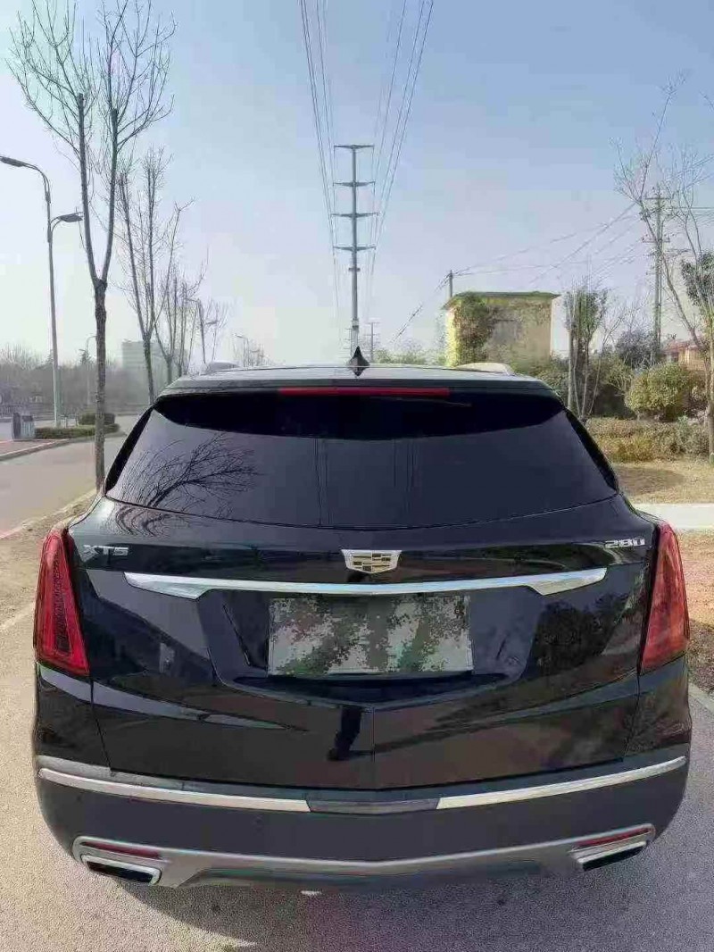 日照20年凯迪拉克XT59