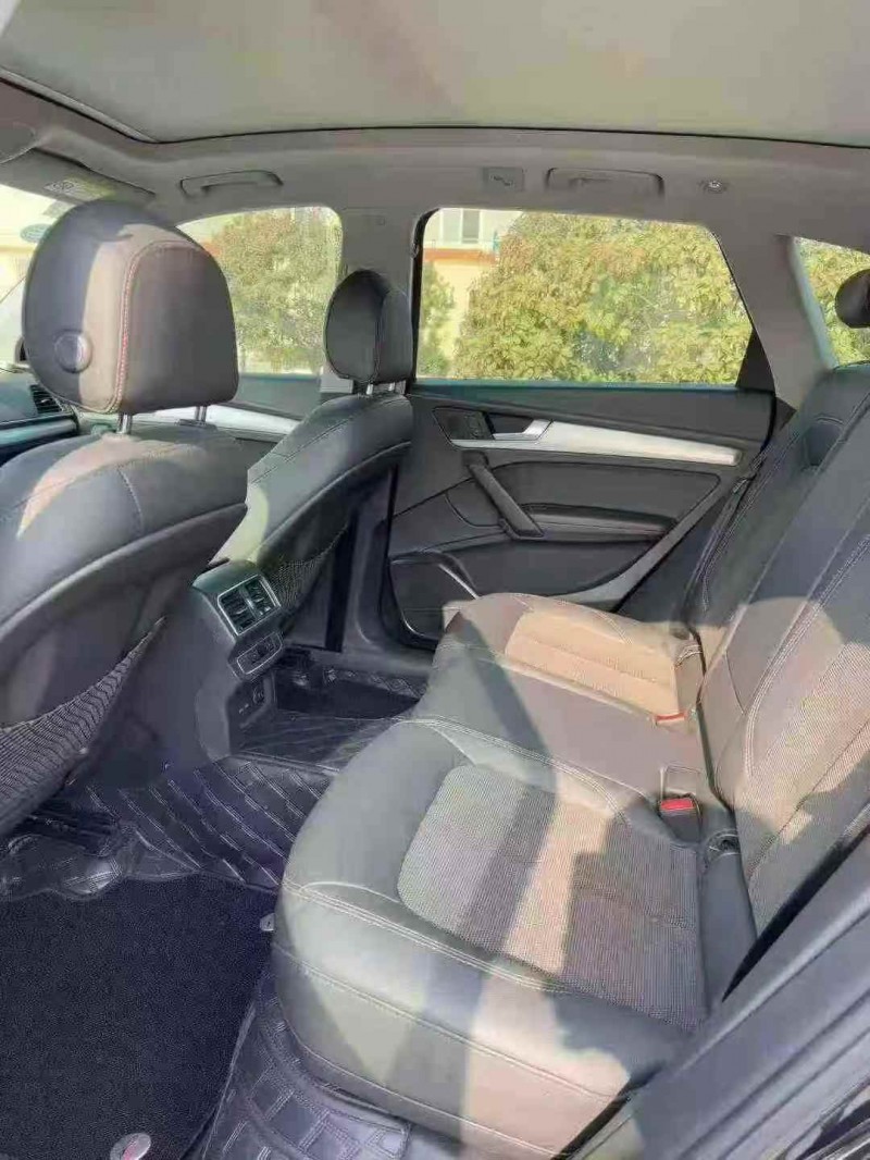 济宁19年奥迪Q55