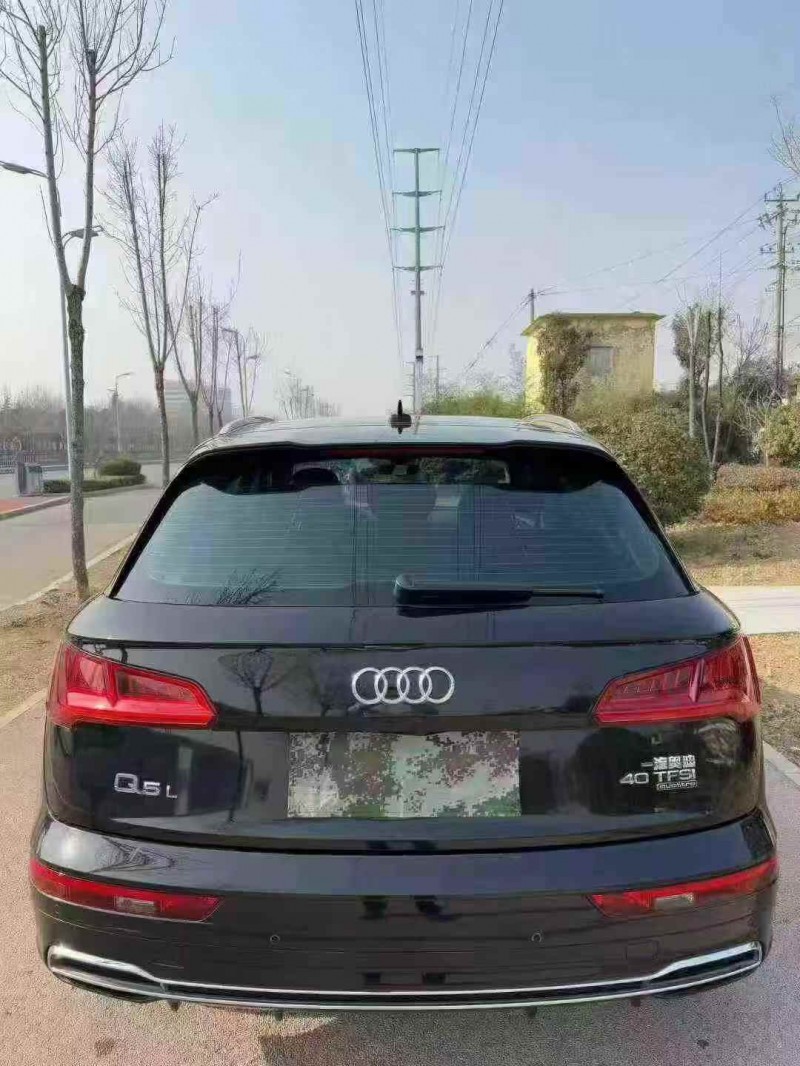 济宁19年奥迪Q59