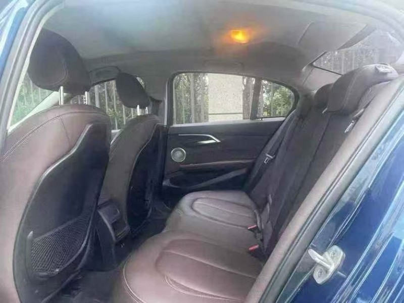 东莞21年宝马1系6