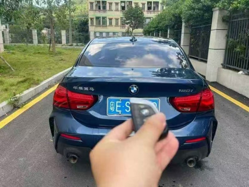 东莞21年宝马1系9