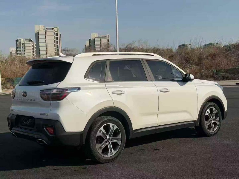 邢台20年起亚智跑8