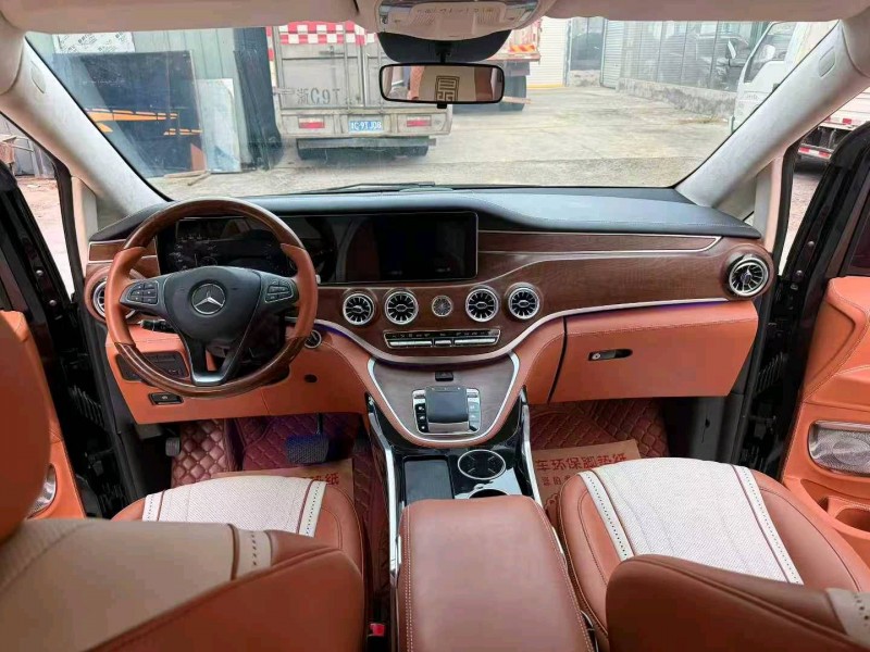 徐州22年奔驰威霆8