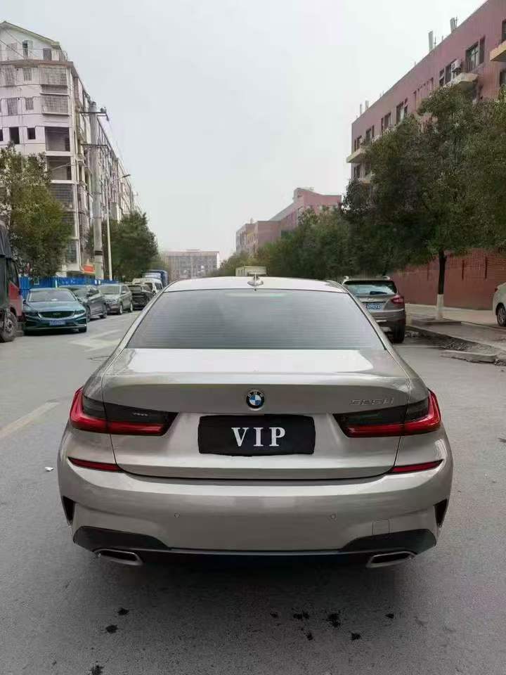 常德21年宝马3系8