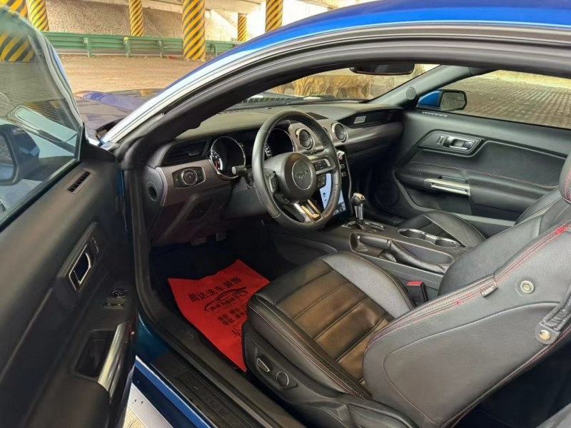 松原17年福特野马5