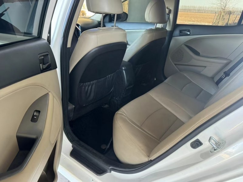 松原17年起亚K56