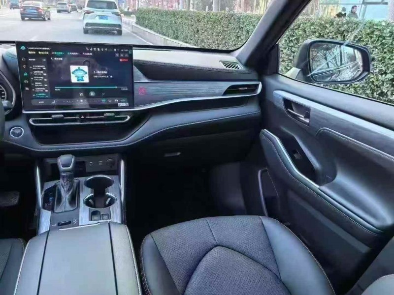 秦皇岛25年丰田皇冠4