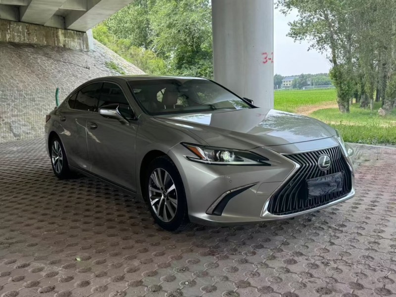 松原20年雷克萨斯ES2