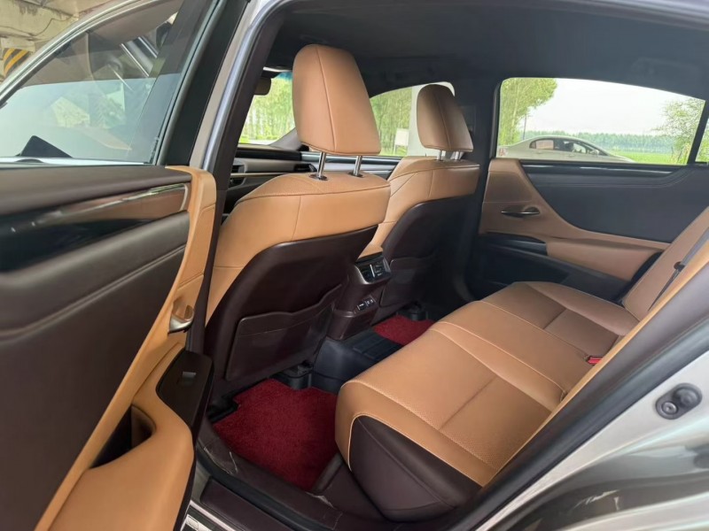 松原20年雷克萨斯ES4