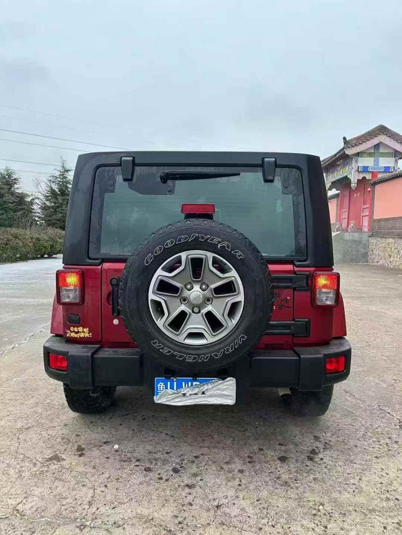 潍坊13年Jeep牧马人7