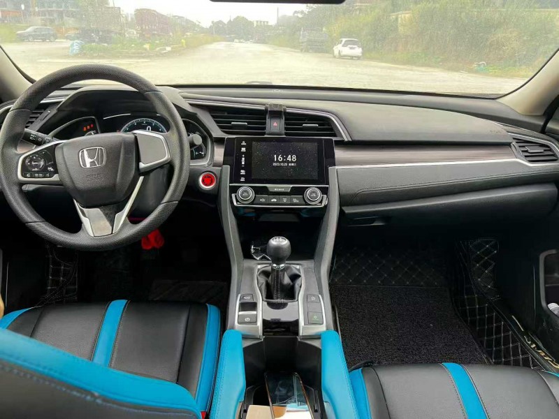 百色19年本田思域4