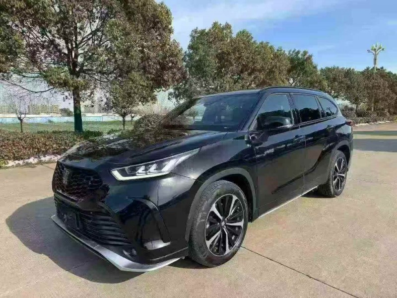 连云港23年丰田皇冠2