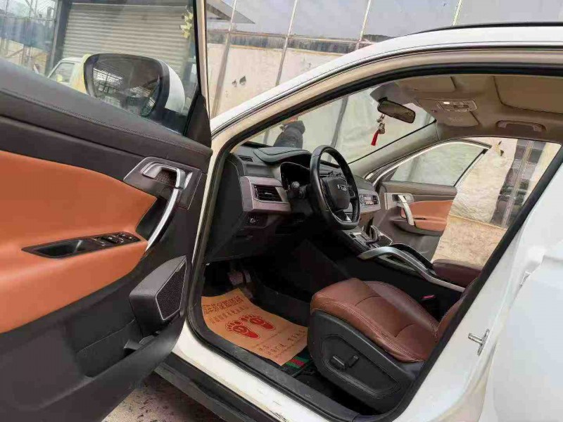 徐州21年吉利博越4