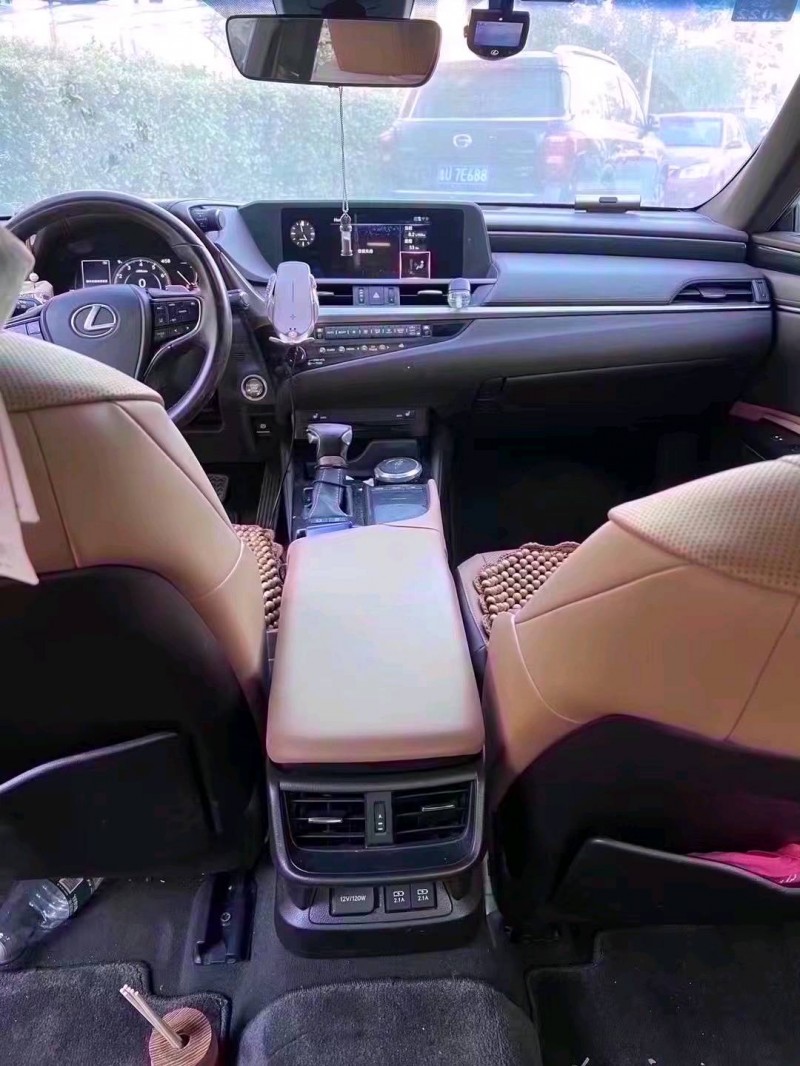 青岛20年雷克萨斯ES7