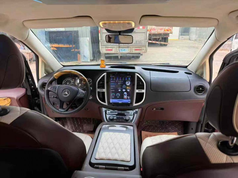 徐州19年奔驰威霆5