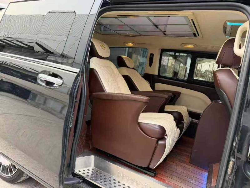 徐州19年奔驰威霆7