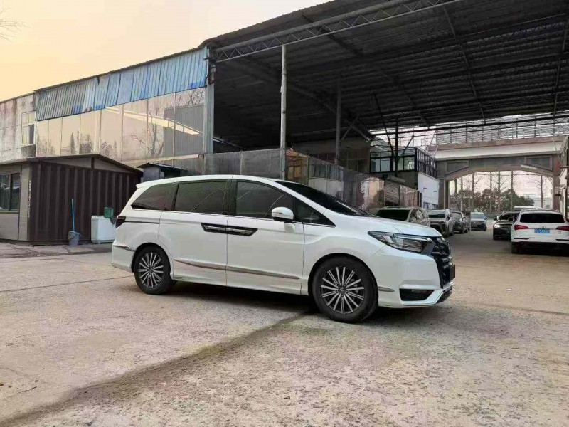 徐州23年本田艾力绅3