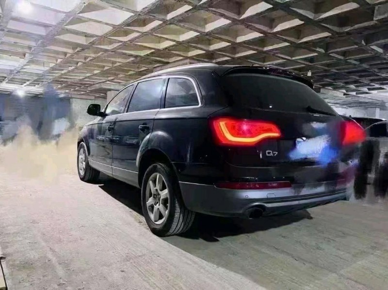 青岛14年奥迪Q75