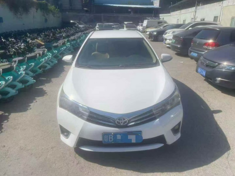 深圳14年丰田卡罗拉1