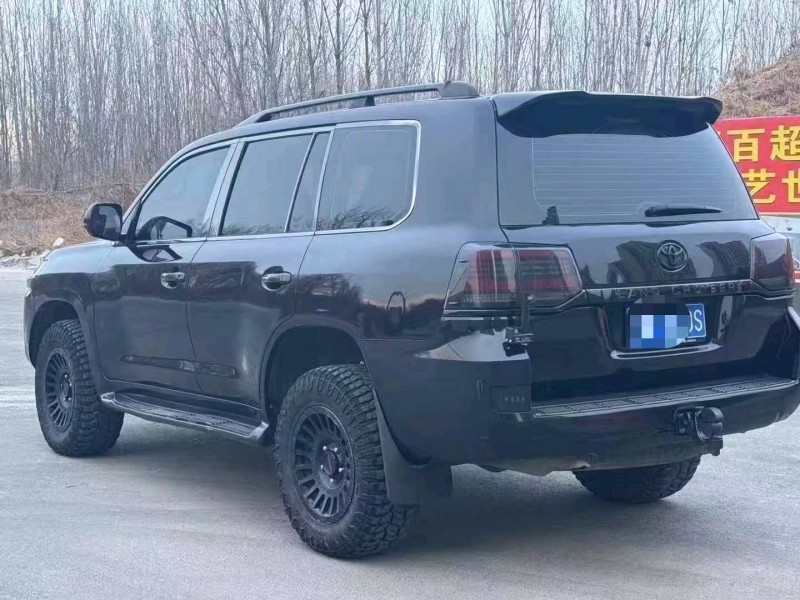 德州10年丰田兰德酷路泽8