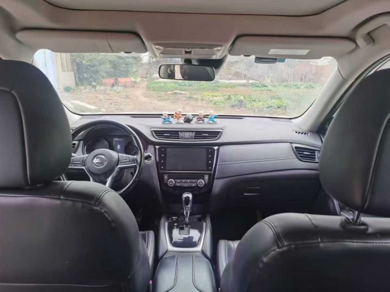 荆门19年日产奇骏2