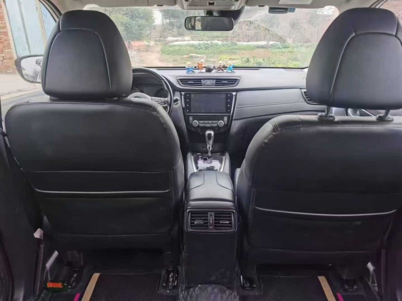 荆门19年日产奇骏3