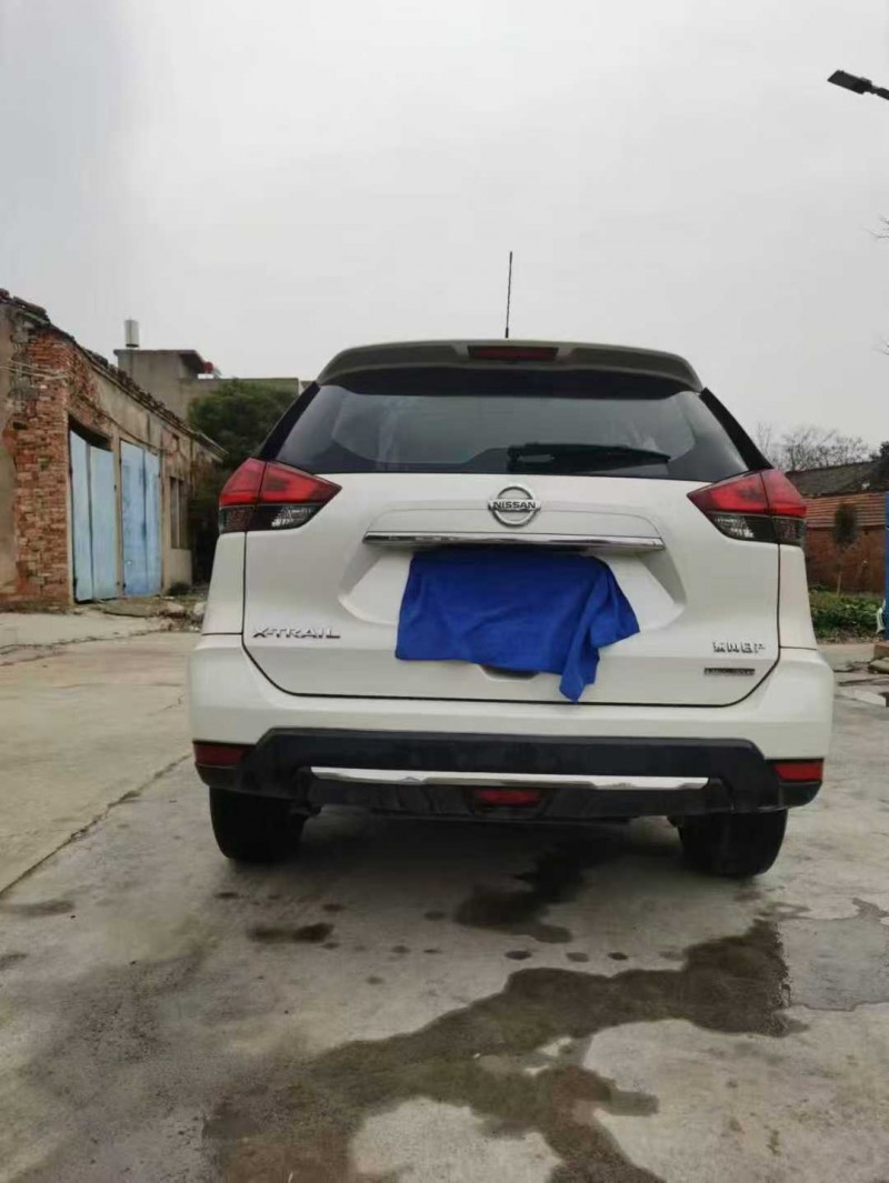 荆门19年日产奇骏7