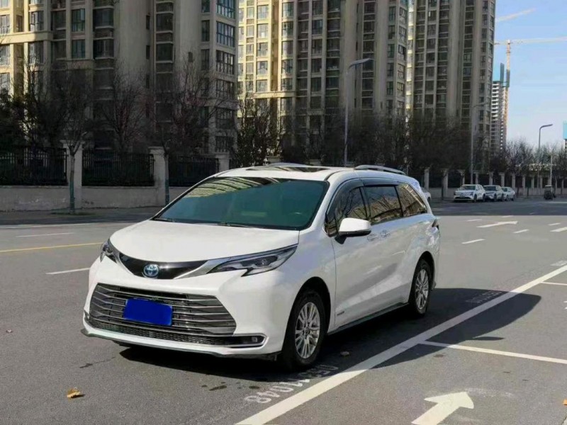 郑州22年丰田塞纳2