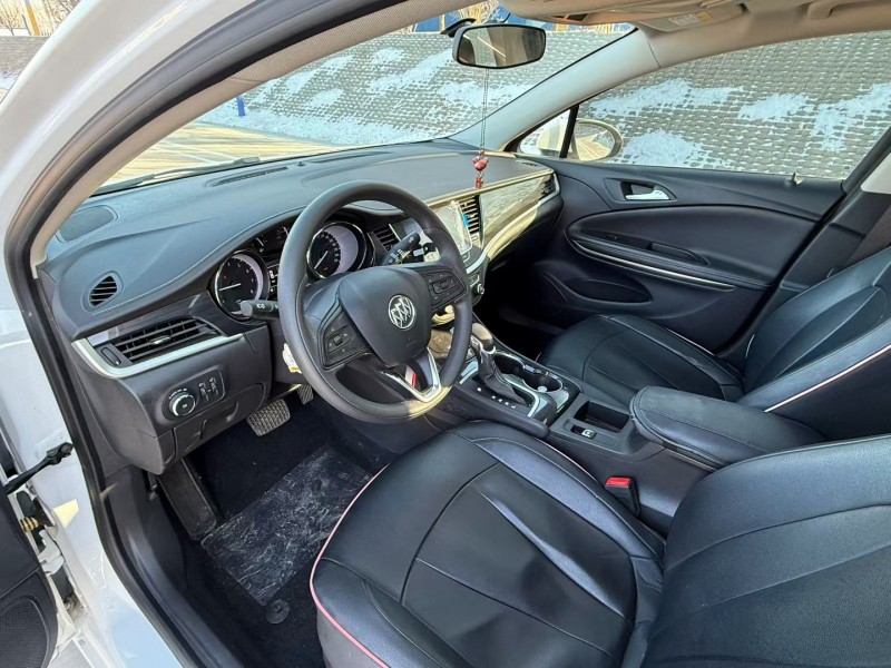 青岛21年别克威朗6