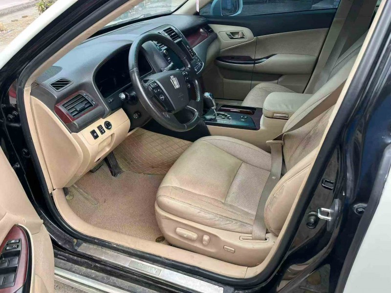 梧州11年丰田皇冠5