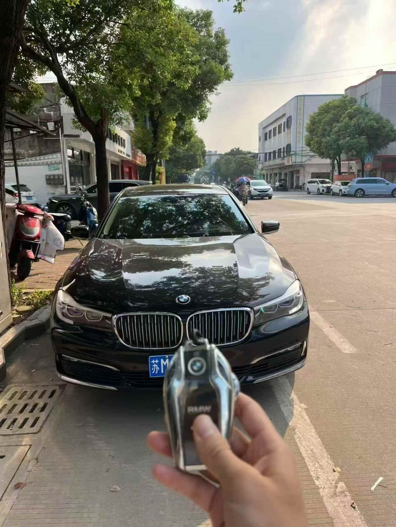 广州17年宝马7系1