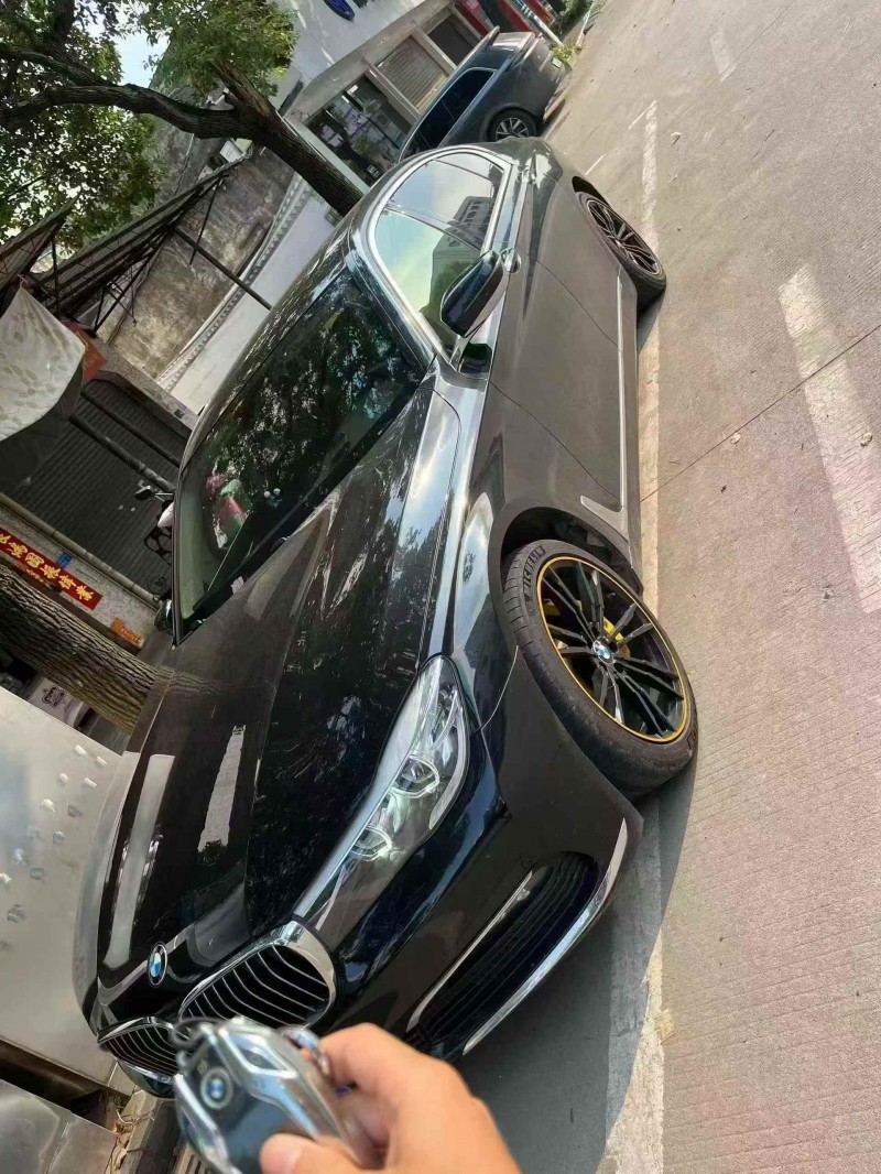 广州17年宝马7系2