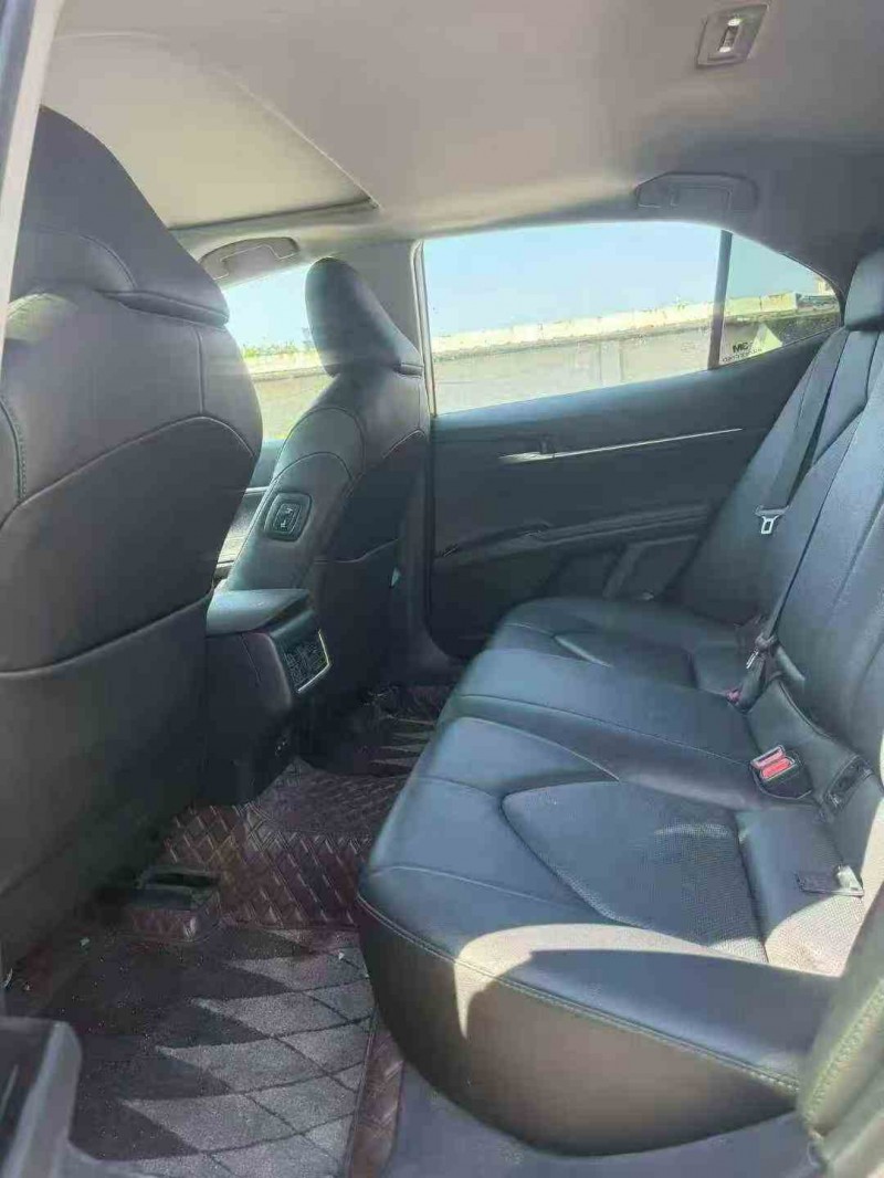 梧州23年丰田凯美瑞5