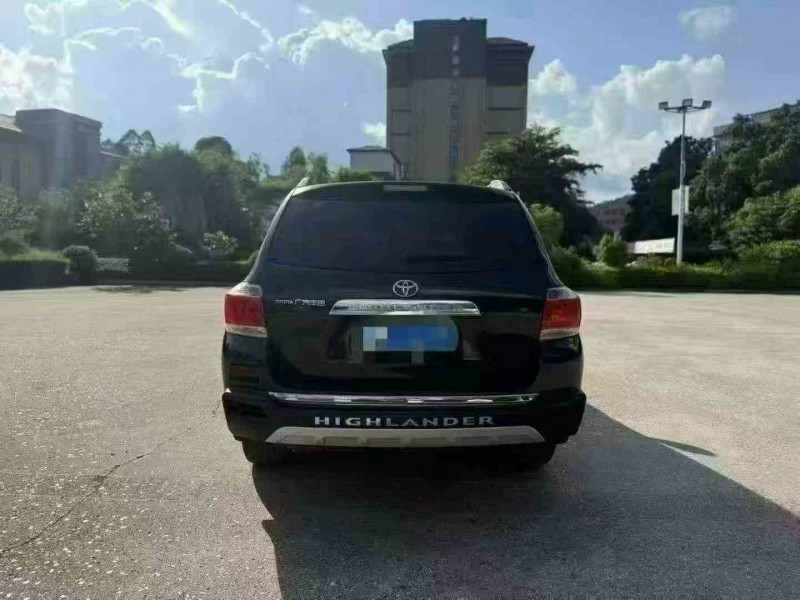 贵港13年丰田汉兰达9